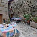 Outros Tempos Turismo De Aldeia בית הארחה Aricera