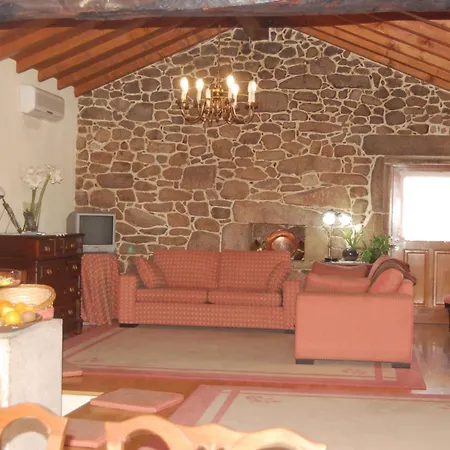 Maison d'hôtes Outros Tempos Turismo De Aldeia
