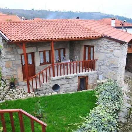 Outros Tempos Turismo De Aldeia 4*