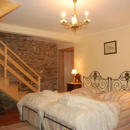 Outros Tempos Turismo De Aldeia Maison d'hôtes 4*