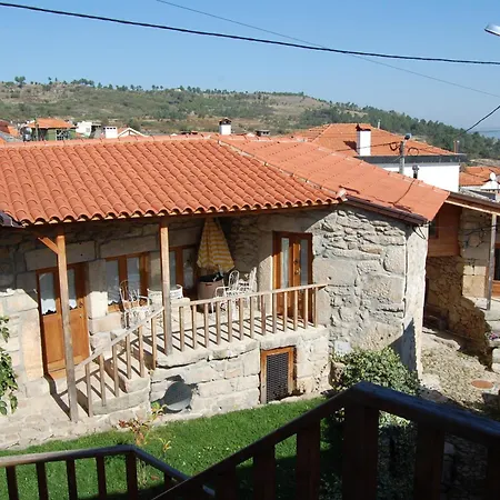 Maison d'hôtes Outros Tempos Turismo De Aldeia Aricera