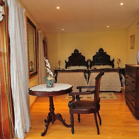 Outros Tempos Turismo De Aldeia Affittacamere 4*