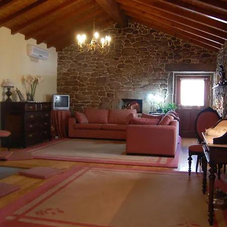 Outros Tempos Turismo De Aldeia Maison d'hôtes