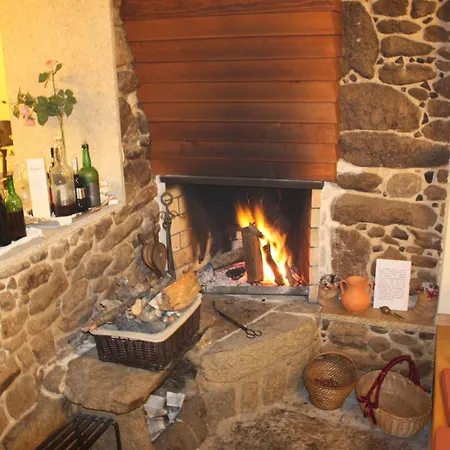 Outros Tempos Turismo De Aldeia Affittacamere 4*