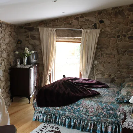 Outros Tempos Turismo De Aldeia Guest house