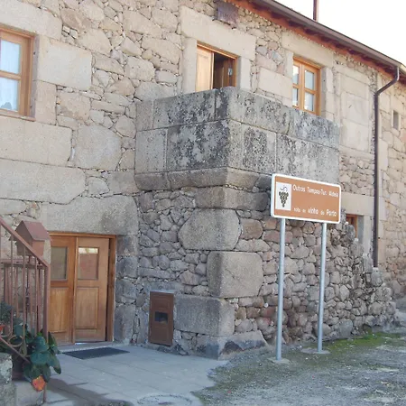 Konukevi Outros Tempos Turismo De Aldeia 4*
