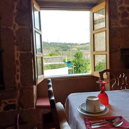 Outros Tempos Turismo De Aldeia Pensionat 4*