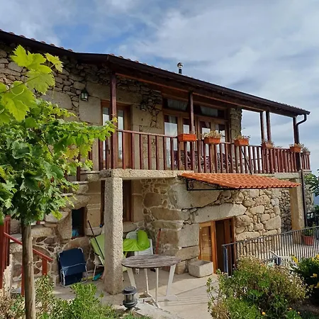Outros Tempos Turismo De Aldeia בית הארחה Aricera