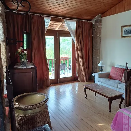 Outros Tempos Turismo De Aldeia