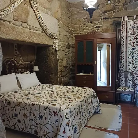 בית הארחה Outros Tempos Turismo De Aldeia