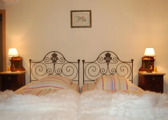 Outros Tempos Turismo De Aldeia ゲストハウス