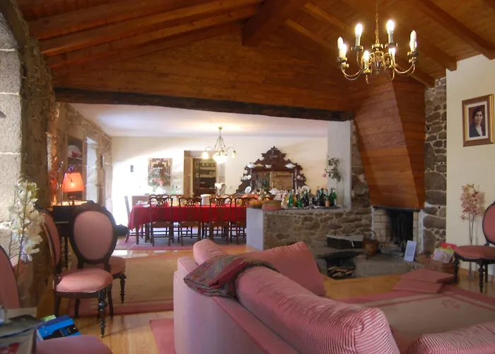 Outros Tempos Turismo De Aldeia בית הארחה 4*