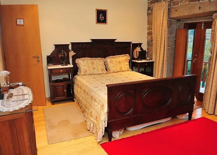 Гостевой дом Outros Tempos Turismo De Aldeia 4*