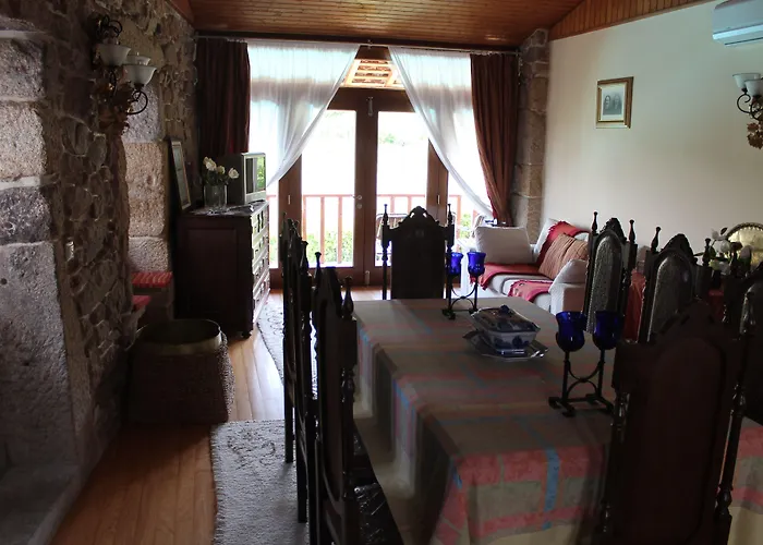 Outros Tempos Turismo De Aldeia Гостевой дом