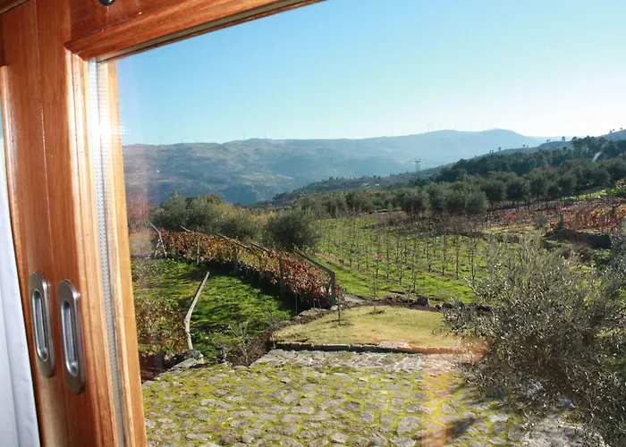 Outros Tempos Turismo De Aldeia ゲストハウス 4*