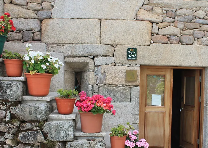 Outros Tempos Turismo De Aldeia Pensionat 4*