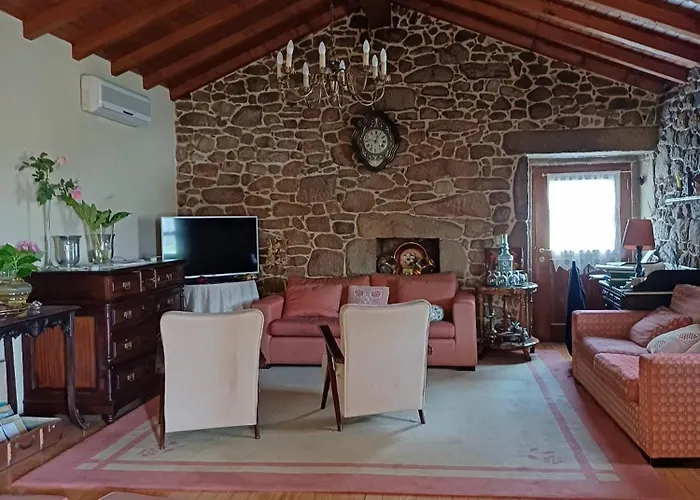 בית הארחה Outros Tempos Turismo De Aldeia Aricera