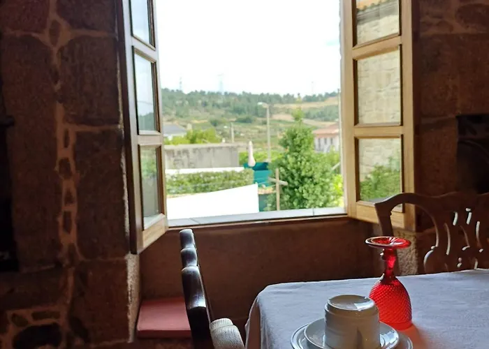 Outros Tempos Turismo De Aldeia בית הארחה 4*