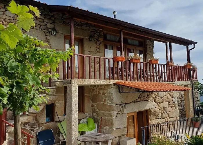 Outros Tempos Turismo De Aldeia Pensionat Aricera