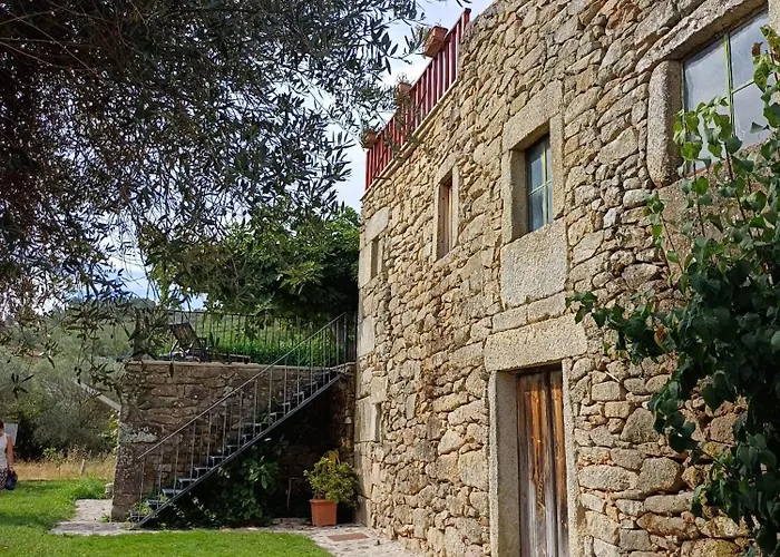 Outros Tempos Turismo De Aldeia Pensionat 4*