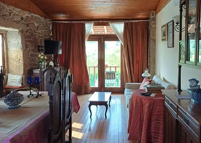Pensionat Outros Tempos Turismo De Aldeia