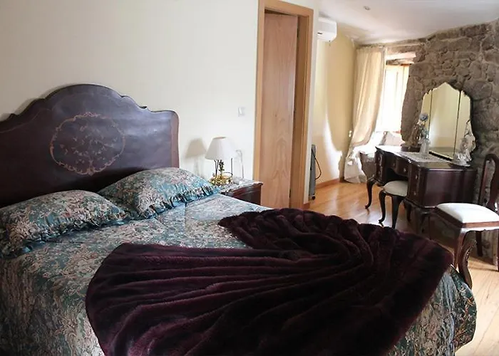 Outros Tempos Turismo De Aldeia Pensionat Aricera