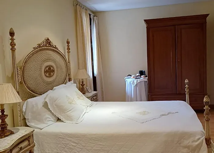 ゲストハウス Outros Tempos Turismo De Aldeia 4*